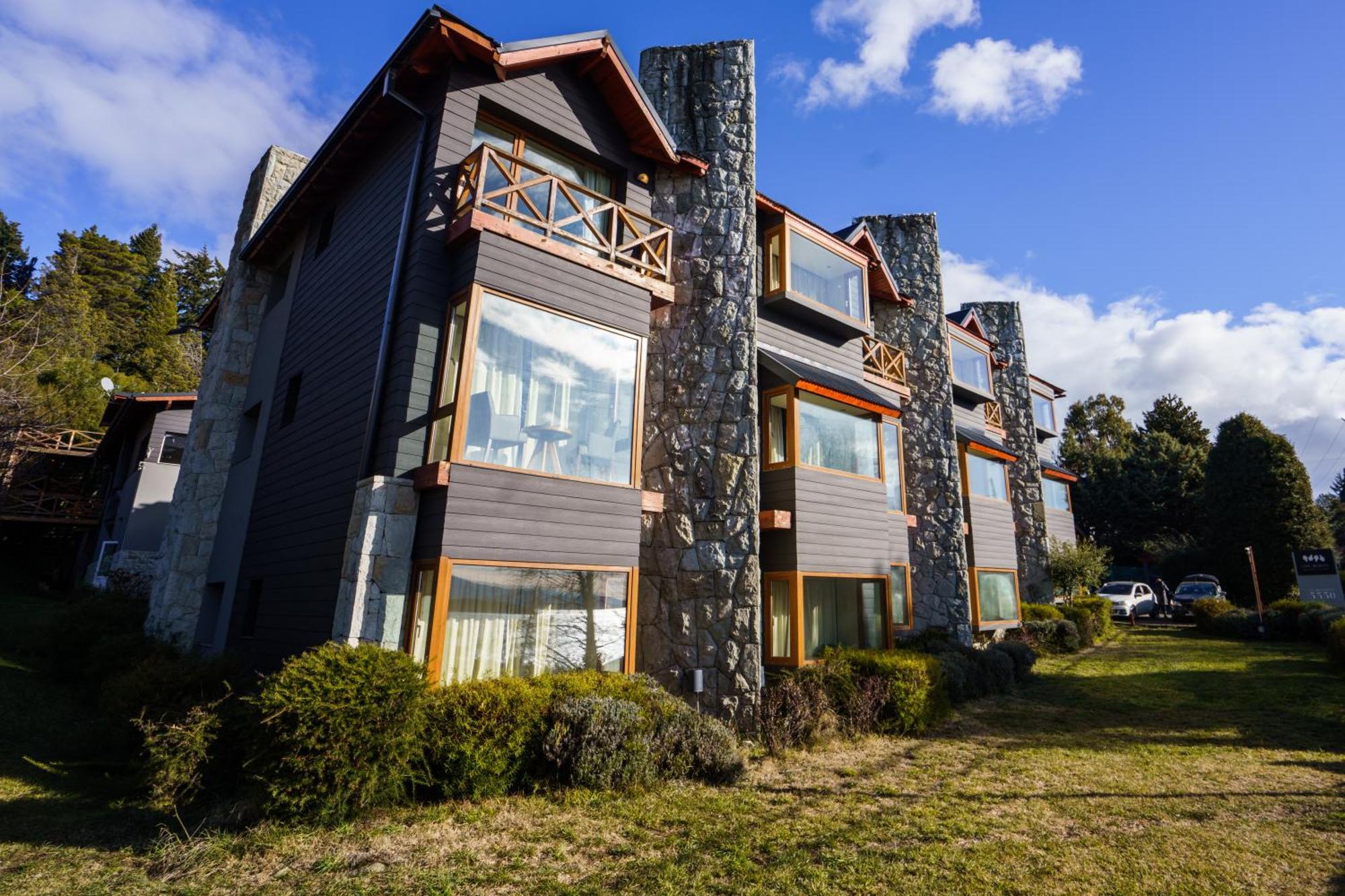 Los Robles Apart & Spa Aparthotel San Carlos de Bariloche Exterior photo