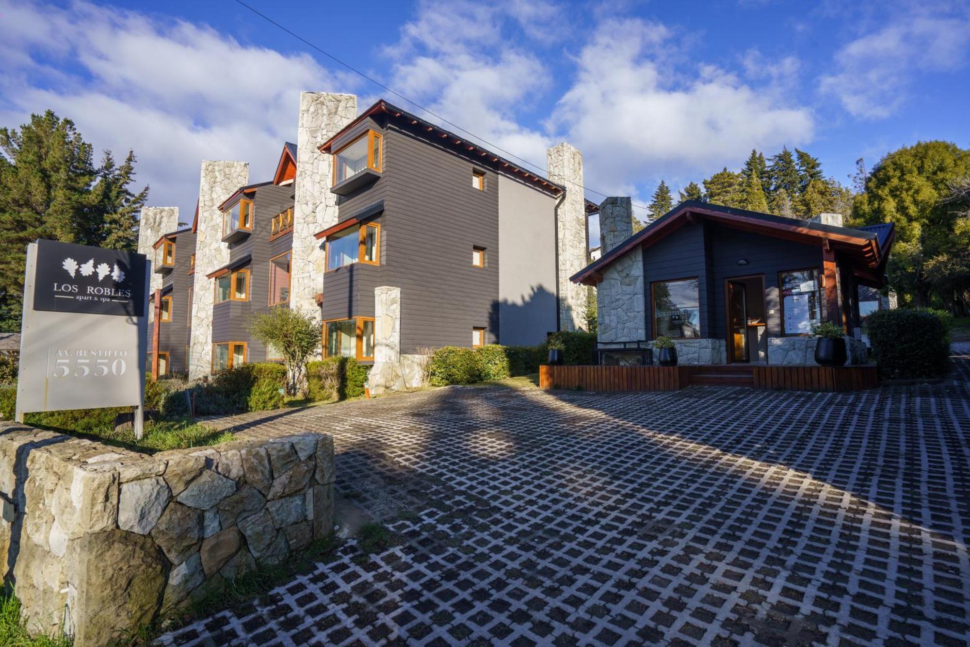 Los Robles Apart & Spa Aparthotel San Carlos de Bariloche Exterior photo