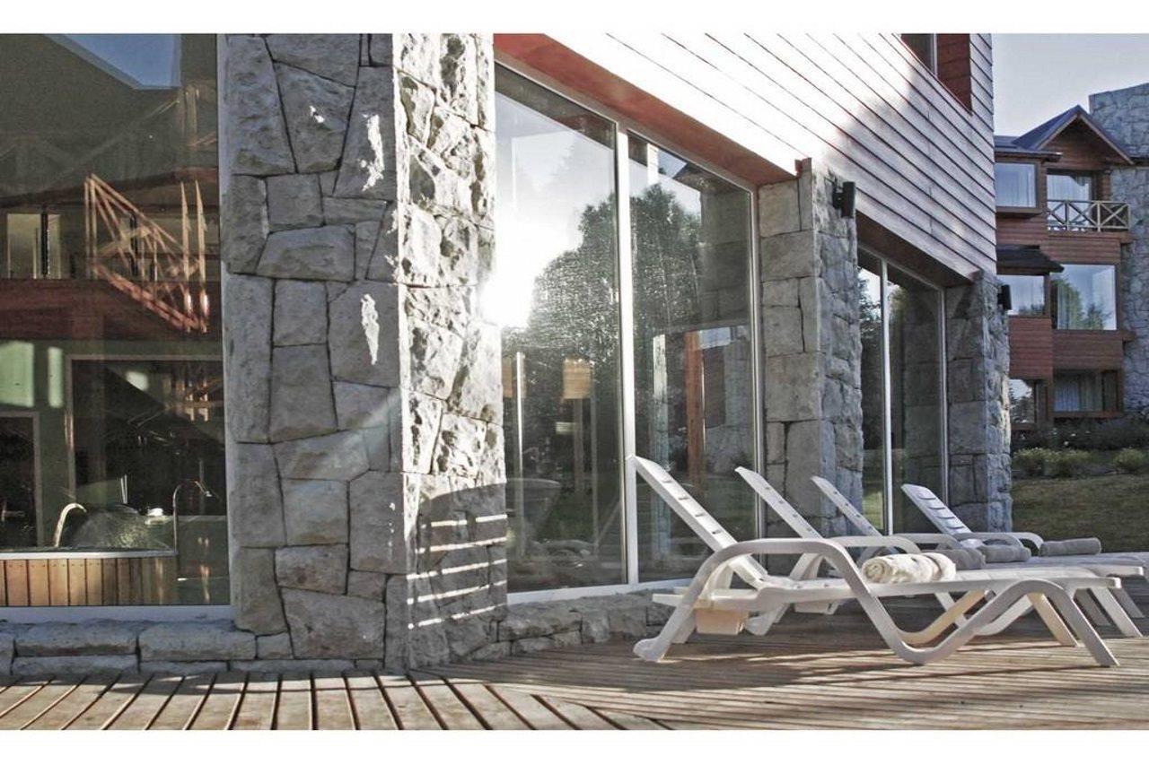 Los Robles Apart & Spa Aparthotel San Carlos de Bariloche Exterior photo