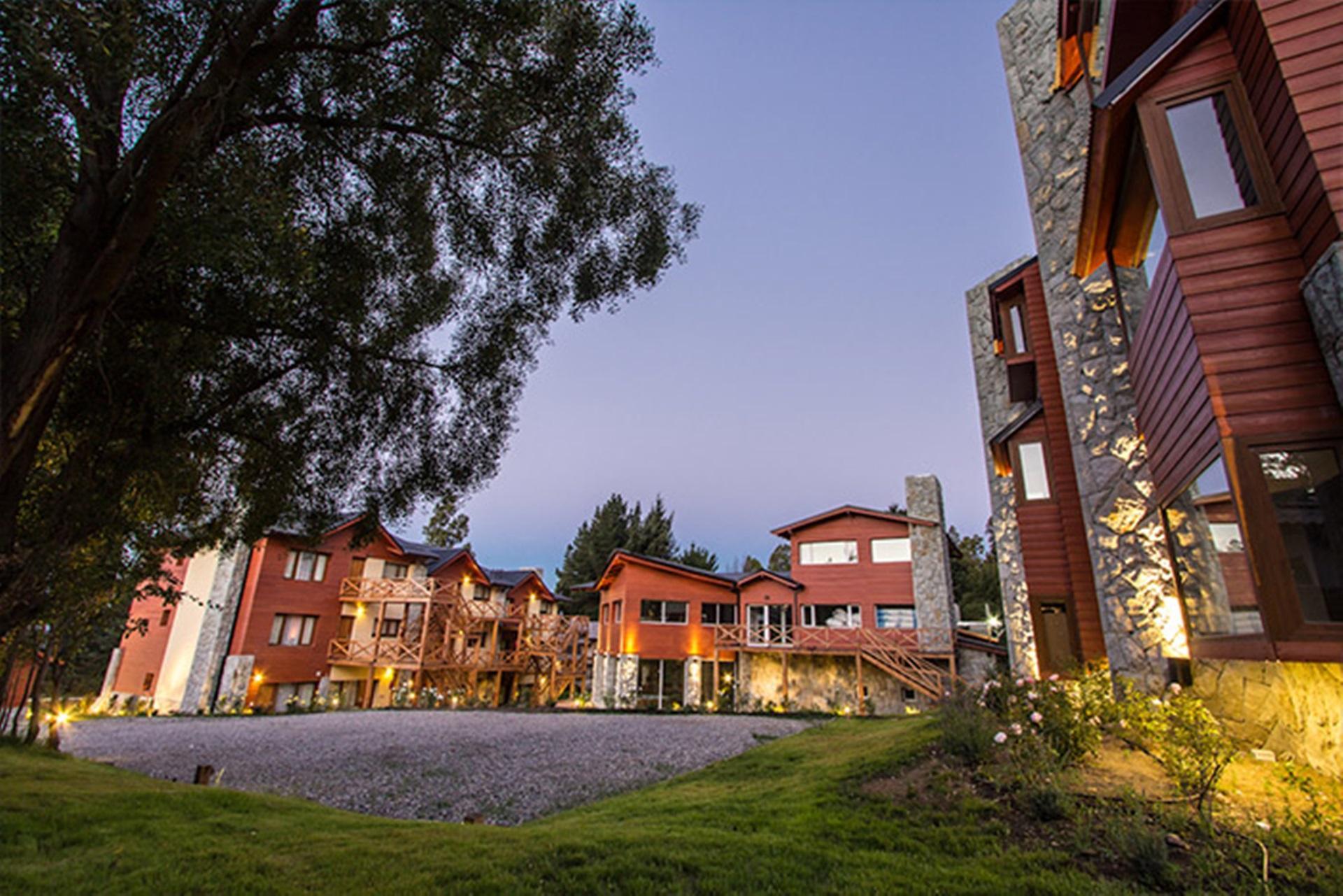 Los Robles Apart & Spa Aparthotel San Carlos de Bariloche Exterior photo