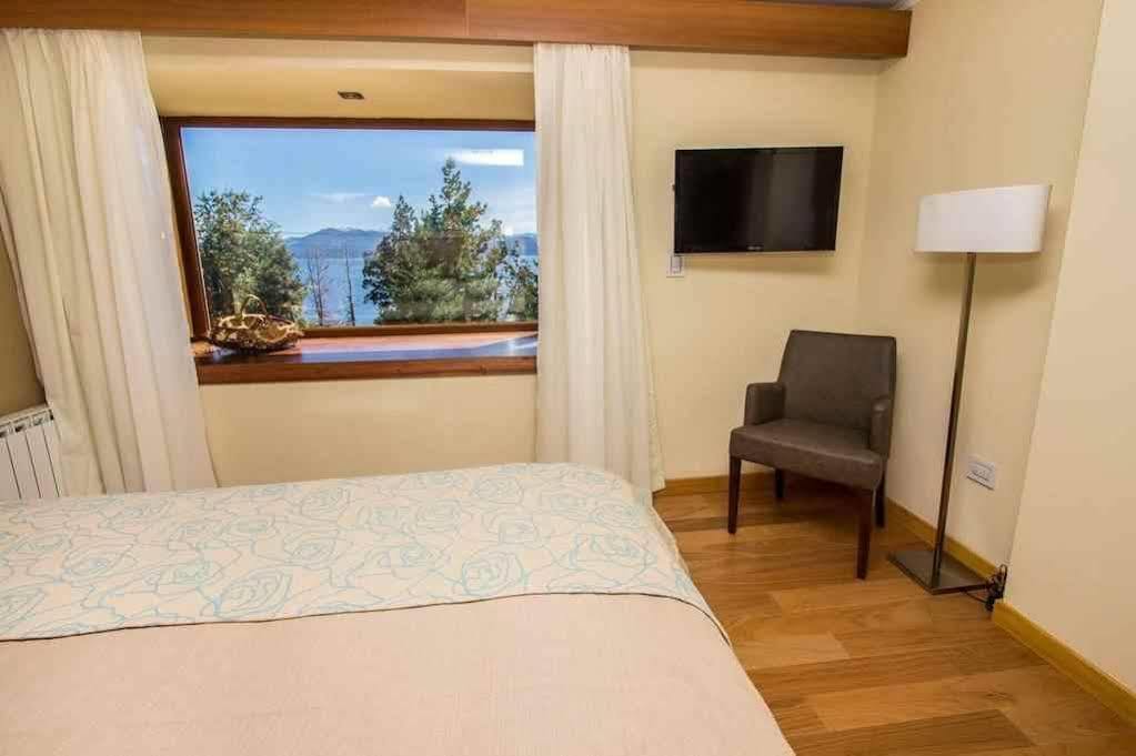 Los Robles Apart & Spa Aparthotel San Carlos de Bariloche Exterior photo